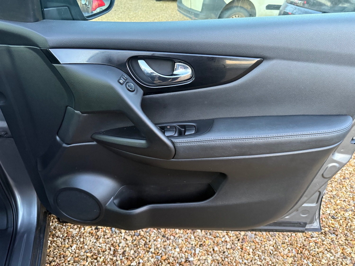 Used Nissan Qashqai 2015 for sale - 77226071: Photo 15