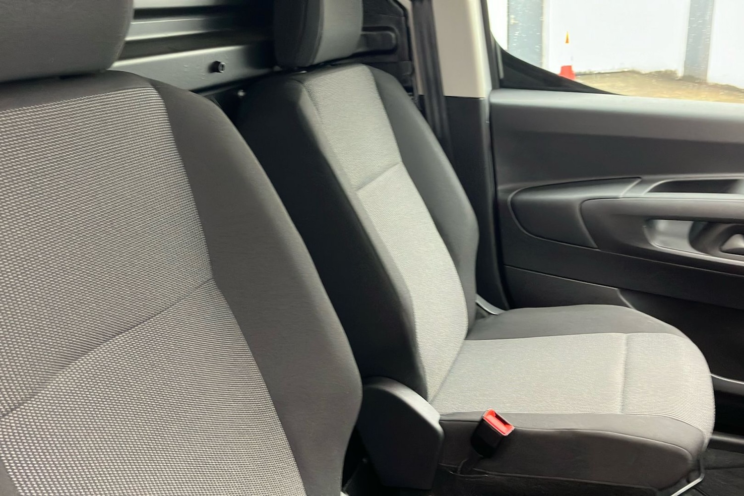 Used Peugeot e-Partner 2024 for sale - 78052654: Photo 30