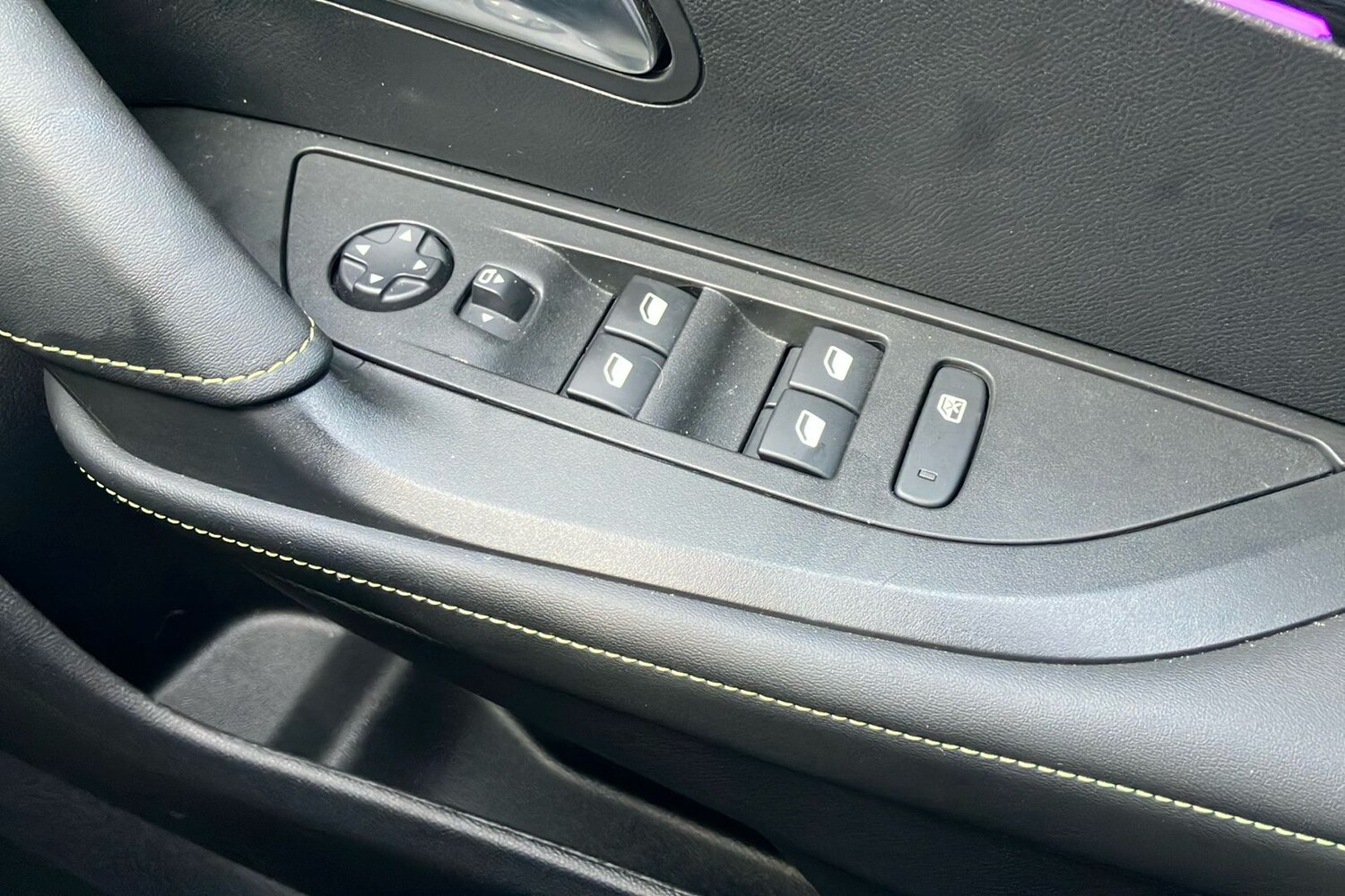 Used Peugeot 2008 2023 for sale - 78052760: Photo 18