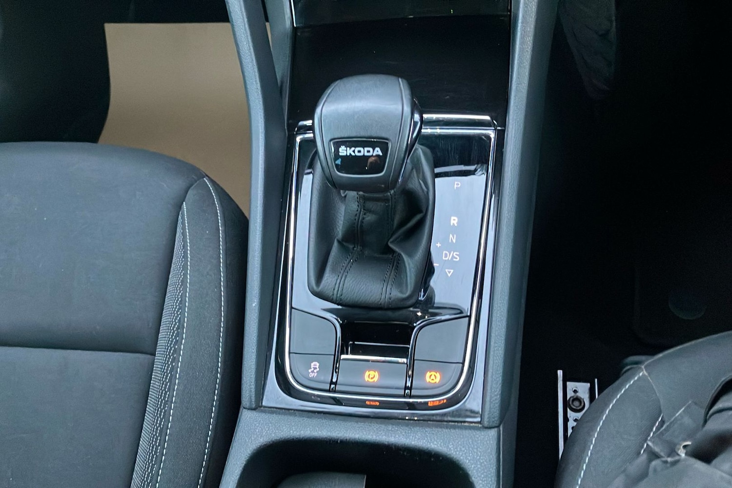 Used Skoda Karoq for sale - 76725495: Photo 26