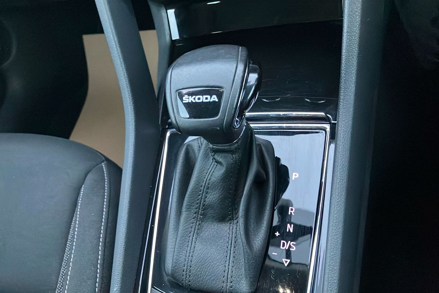 Used Skoda Karoq for sale - 76725495: Photo 38