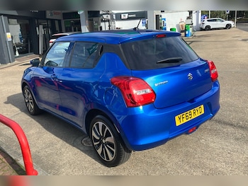 Used Suzuki Swift 2020 for sale - 76030059: Photo