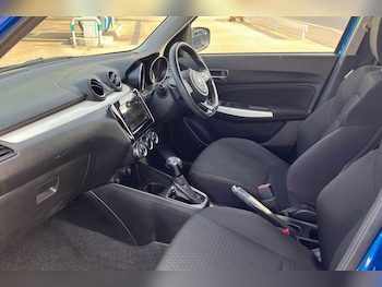 Used Suzuki Swift 2020 for sale - 76030059: Photo