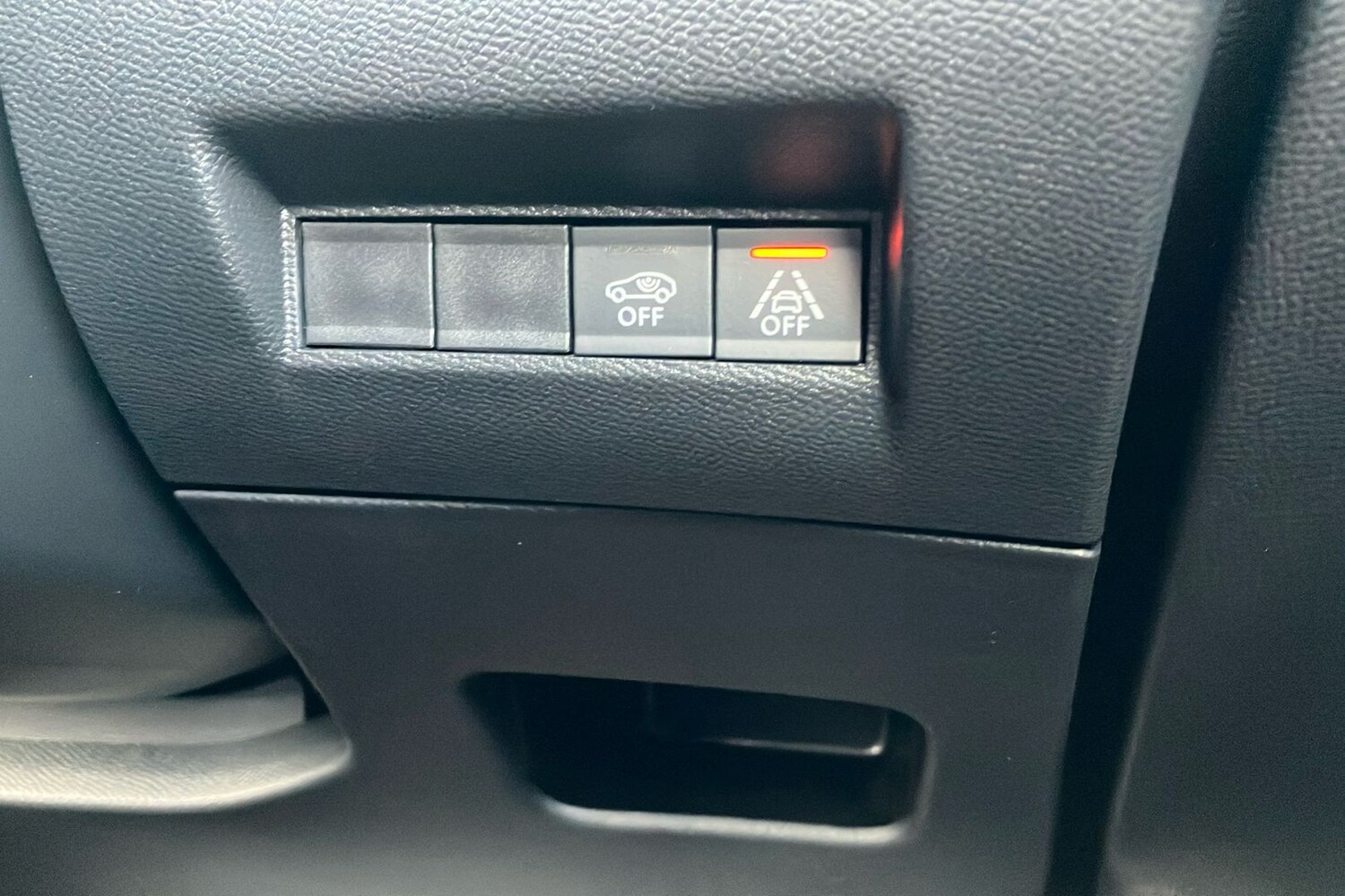 Used Peugeot 2008 2023 for sale - 78052660: Photo 21