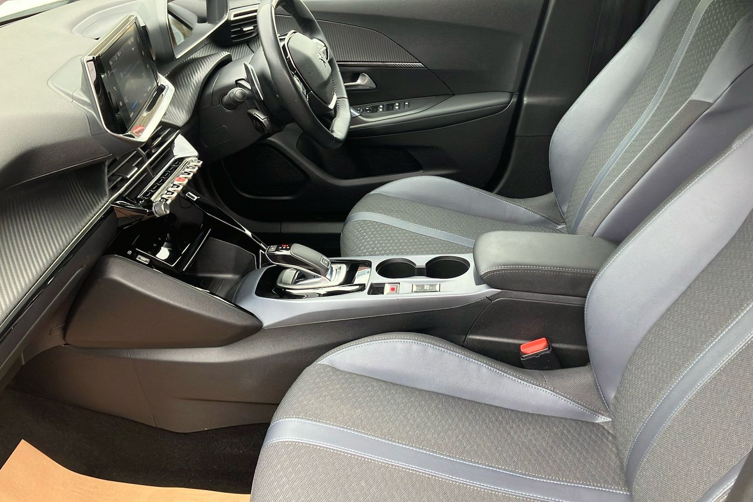 Used Peugeot 2008 2020 for sale - 77149146: Photo 3