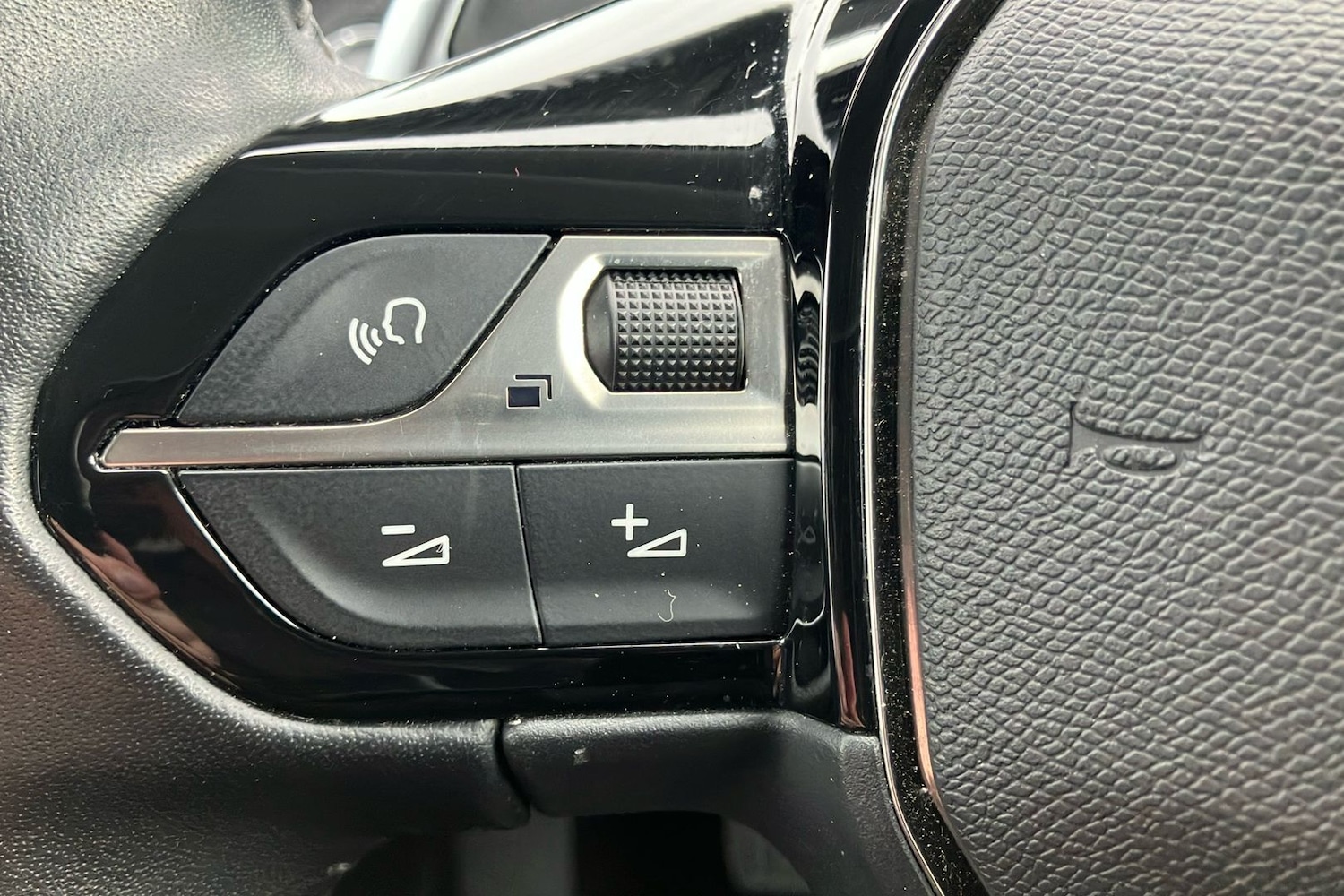 Used Peugeot 2008 2020 for sale - 77149146: Photo 33