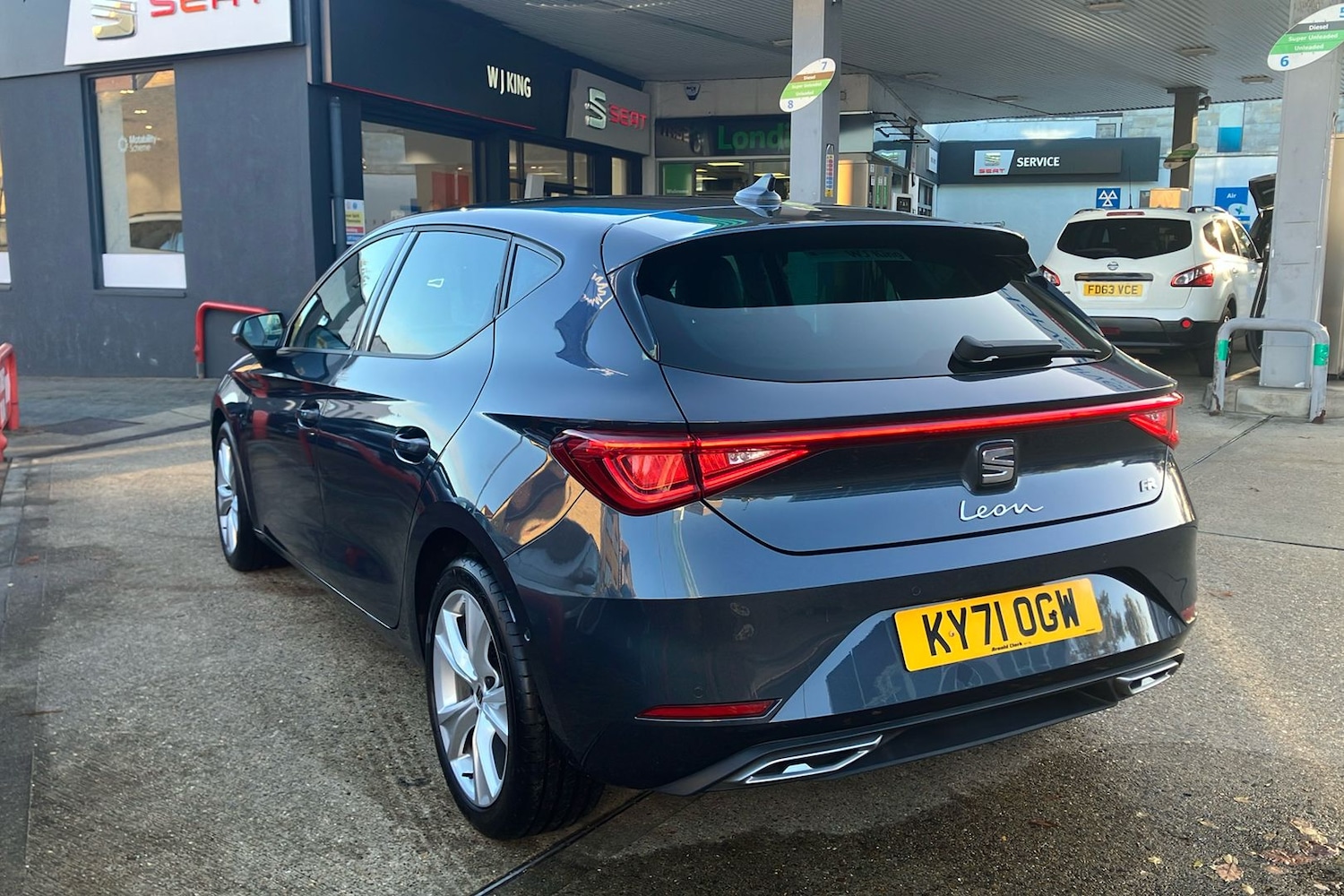 Used SEAT Leon 2021 for sale - 76357301: Photo 2