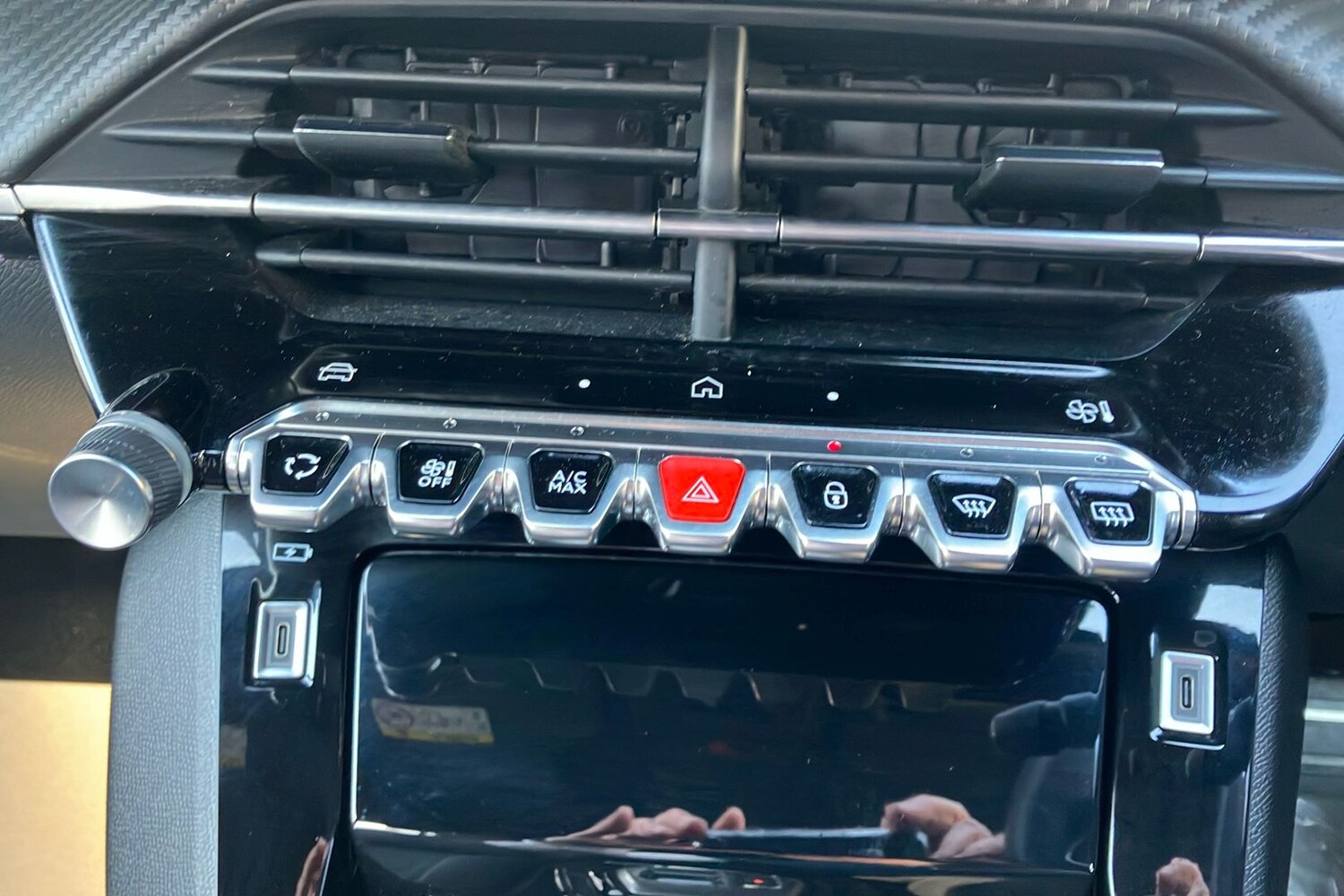 Used Peugeot 2008 2024 for sale - 78052771: Photo 15