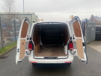 Used Volkswagen Transporter 2022 for sale - 77241552: Photo