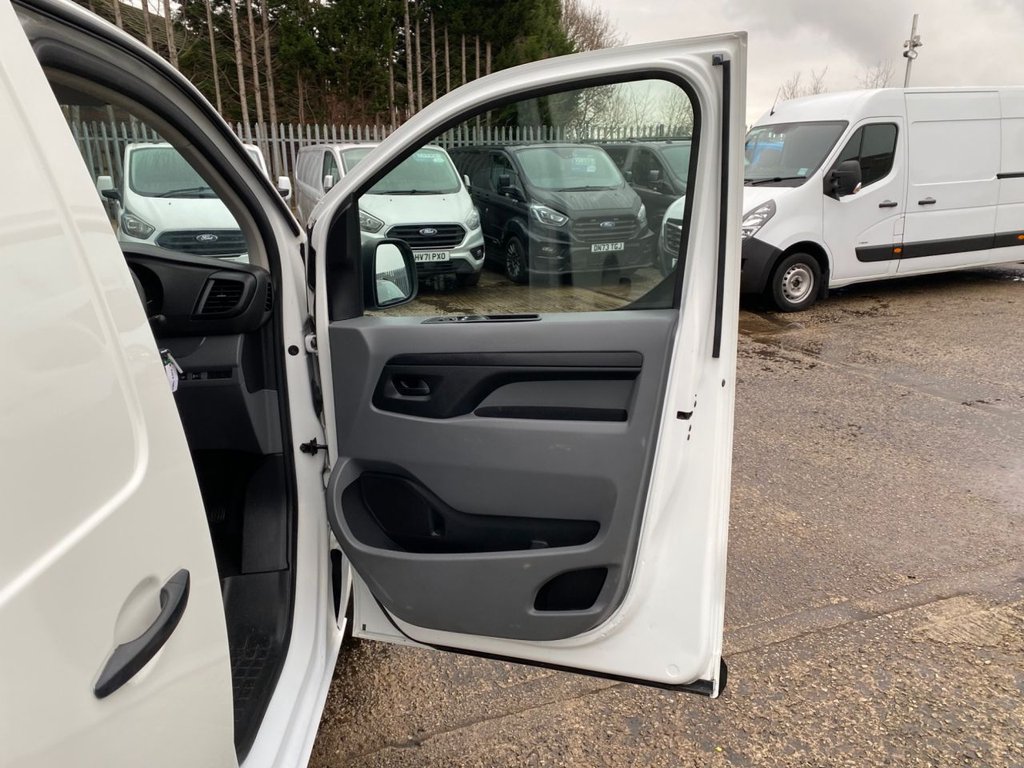 Used Vauxhall Vivaro 2021 for sale - 77140099: Photo 24