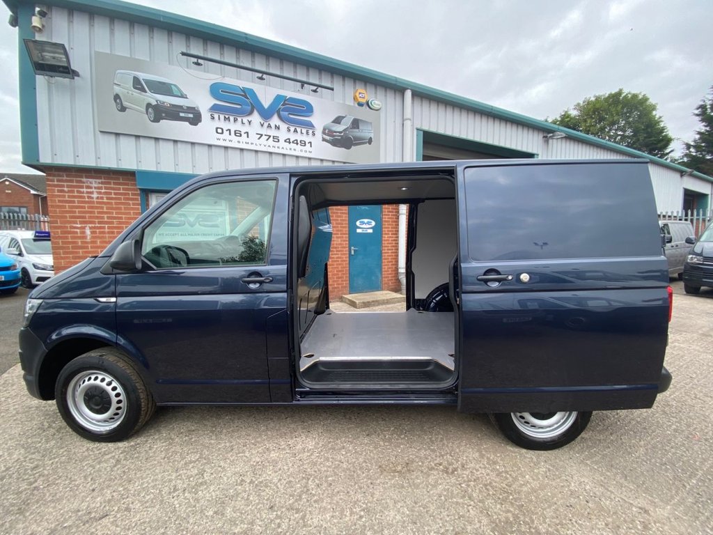 Used Volkswagen Transporter 2017 for sale - 76985942: Photo 10