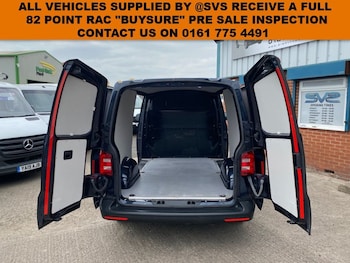 Used Volkswagen Transporter 2017 for sale - 76985942: Photo