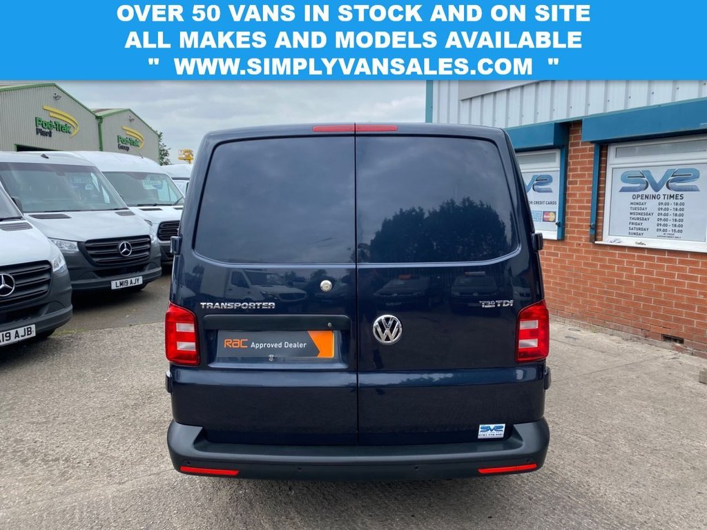 Used Volkswagen Transporter 2017 for sale - 76985942: Photo 8