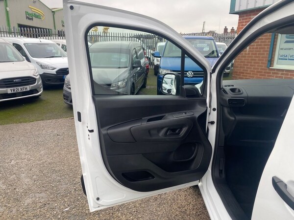 Used Vauxhall Combo 2020 for sale - 75067673: Photo 24