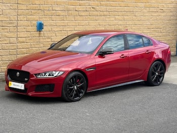 Used Jaguar XE 2015 for sale - 79750764: Photo