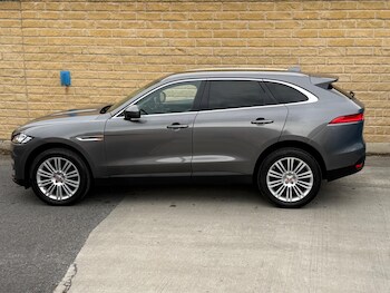 Used Jaguar F-Pace 2016 for sale - 79565514: Photo