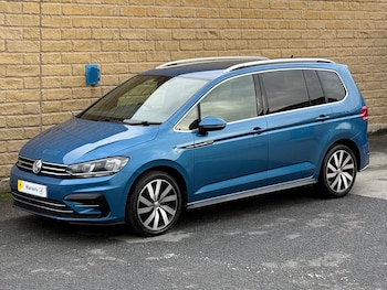 Used Volkswagen Touran 2017 for sale - 78947399: Photo