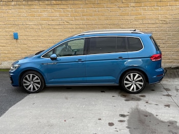 Used Volkswagen Touran 2017 for sale - 78947399: Photo