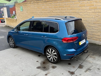 Used Volkswagen Touran 2017 for sale - 78947399: Photo