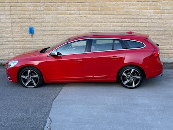 Used Volvo V60 2013 for sale - 78933517: Photo