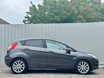 Used Ford Fiesta 2015 for sale - 79236896: Photo
