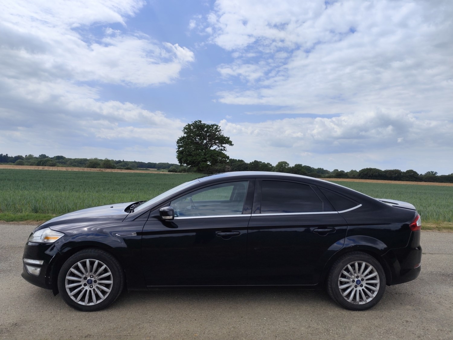 Ford Mondeo 2012 (12) - 1.6 TDCi Eco Zetec Business Edition 5dr [SS] - Image 10
