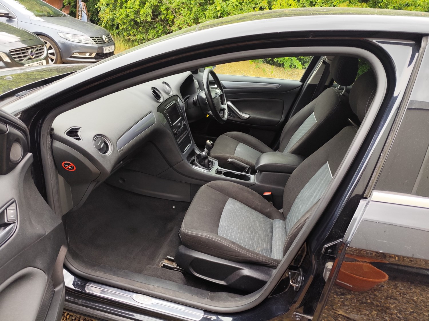 Ford Mondeo 2012 (12) - 1.6 TDCi Eco Zetec Business Edition 5dr [SS] - Image 18