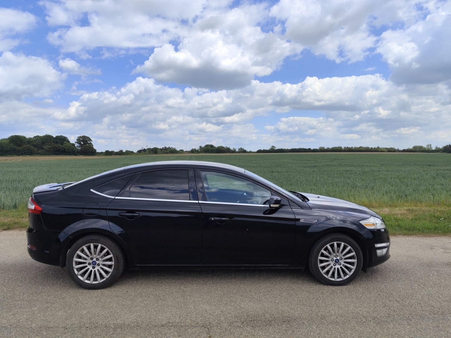 Ford Mondeo 2012 (12) - 1.6 TDCi Eco Zetec Business Edition 5dr [SS] - Image 2