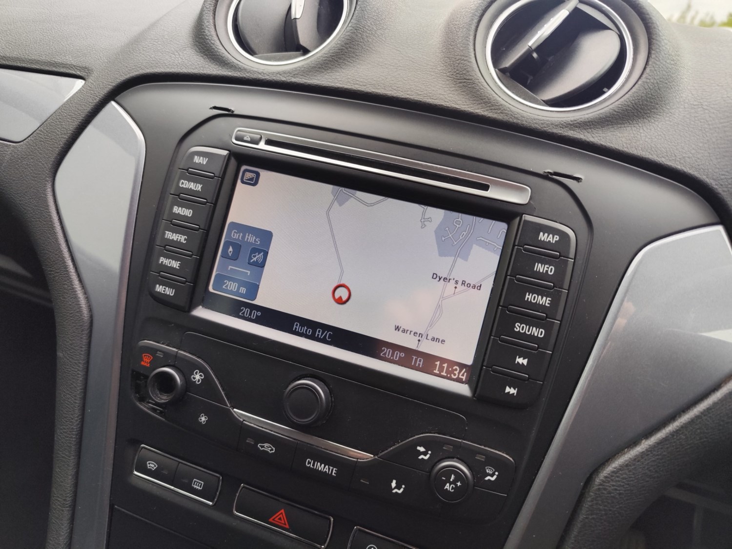 Ford Mondeo 2012 (12) - 1.6 TDCi Eco Zetec Business Edition 5dr [SS] - Image 21