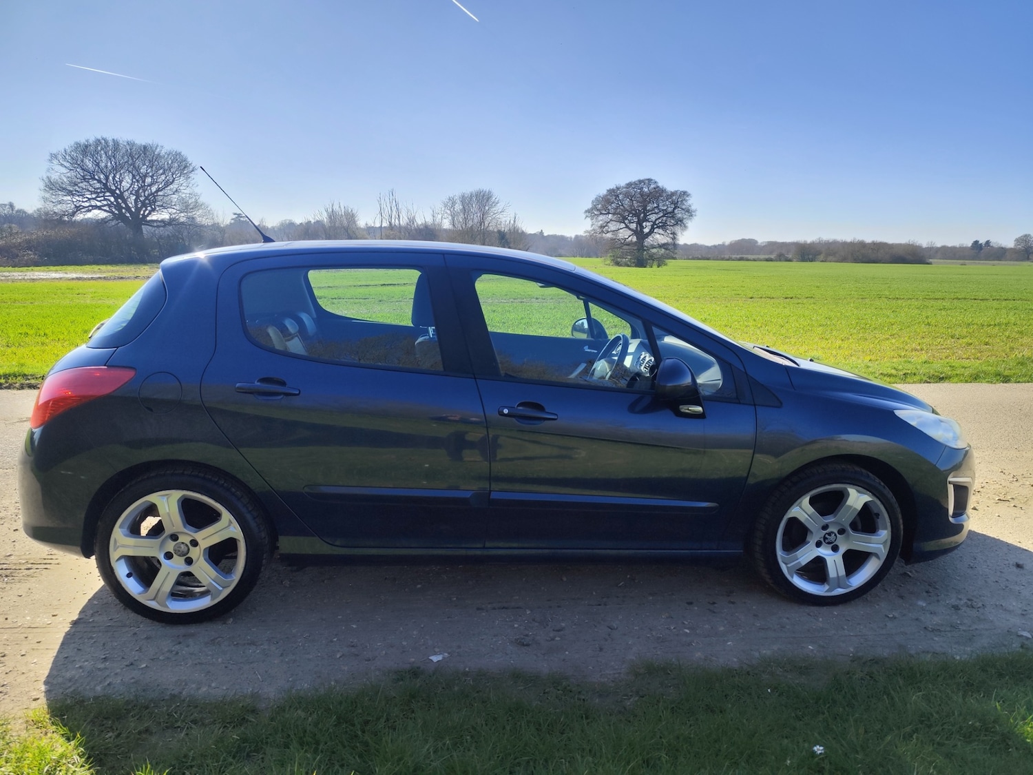 Used Peugeot 308 2011 for sale - 77932697: Photo 10
