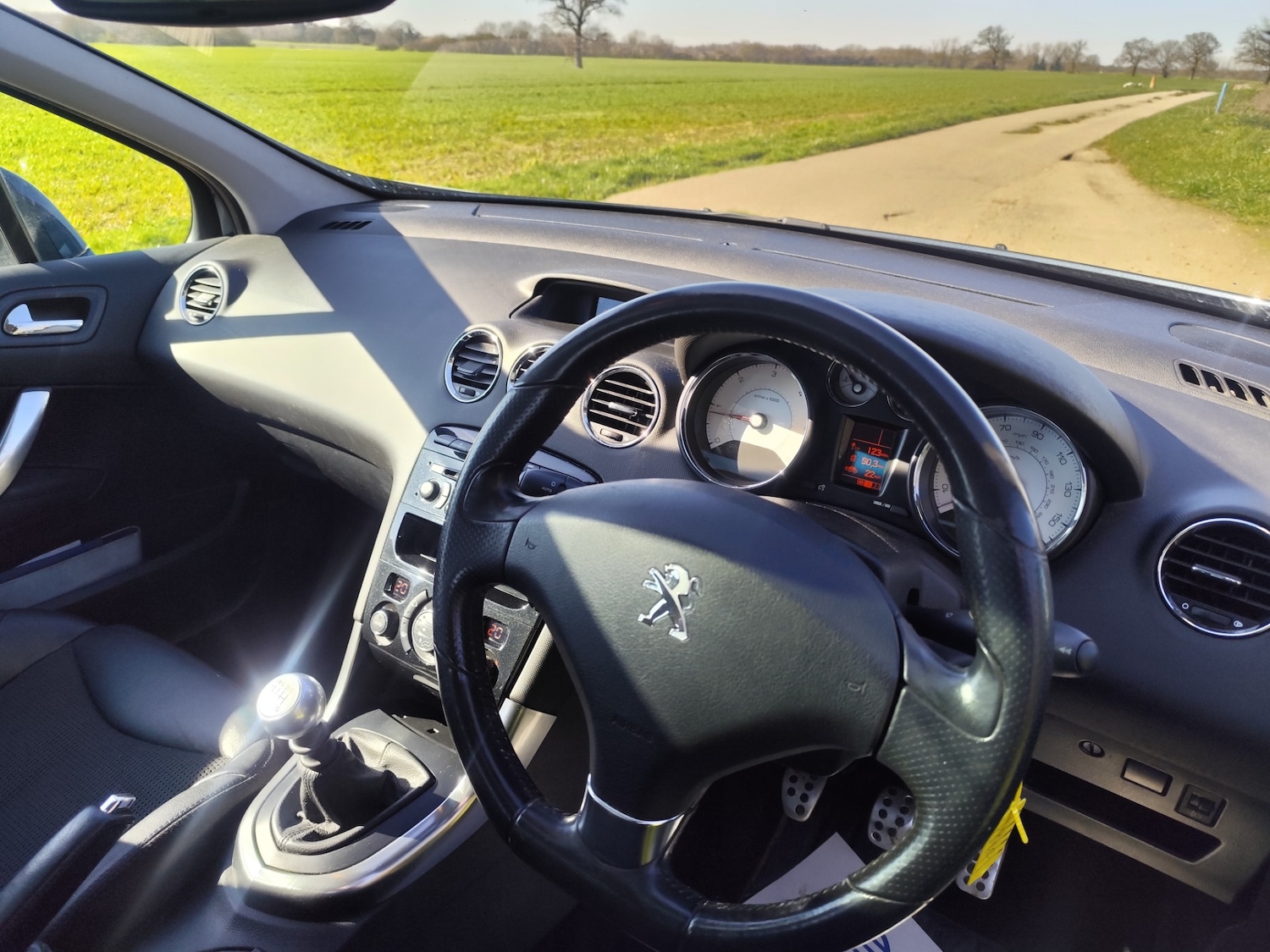 Used Peugeot 308 2011 for sale - 77932697: Photo 15