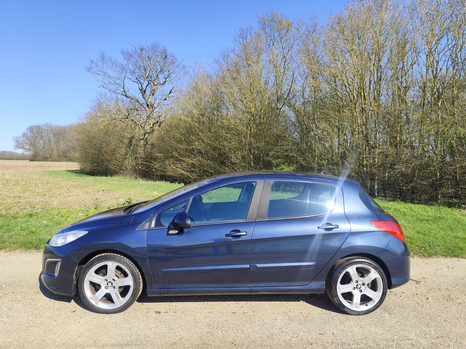 Used Peugeot 308 2011 for sale - 77932697: Photo 6