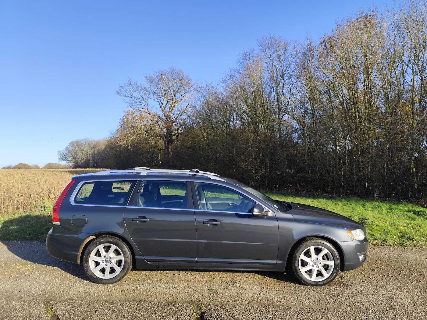 Used Volvo V70 2014 for sale - 76778078: Photo 2