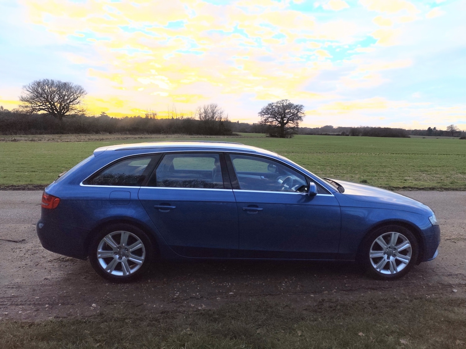 Used Audi A4 2011 for sale - 77491799: Photo 2