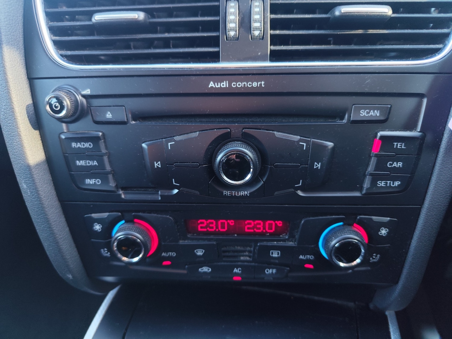 Used Audi A4 2011 for sale - 77491799: Photo 24