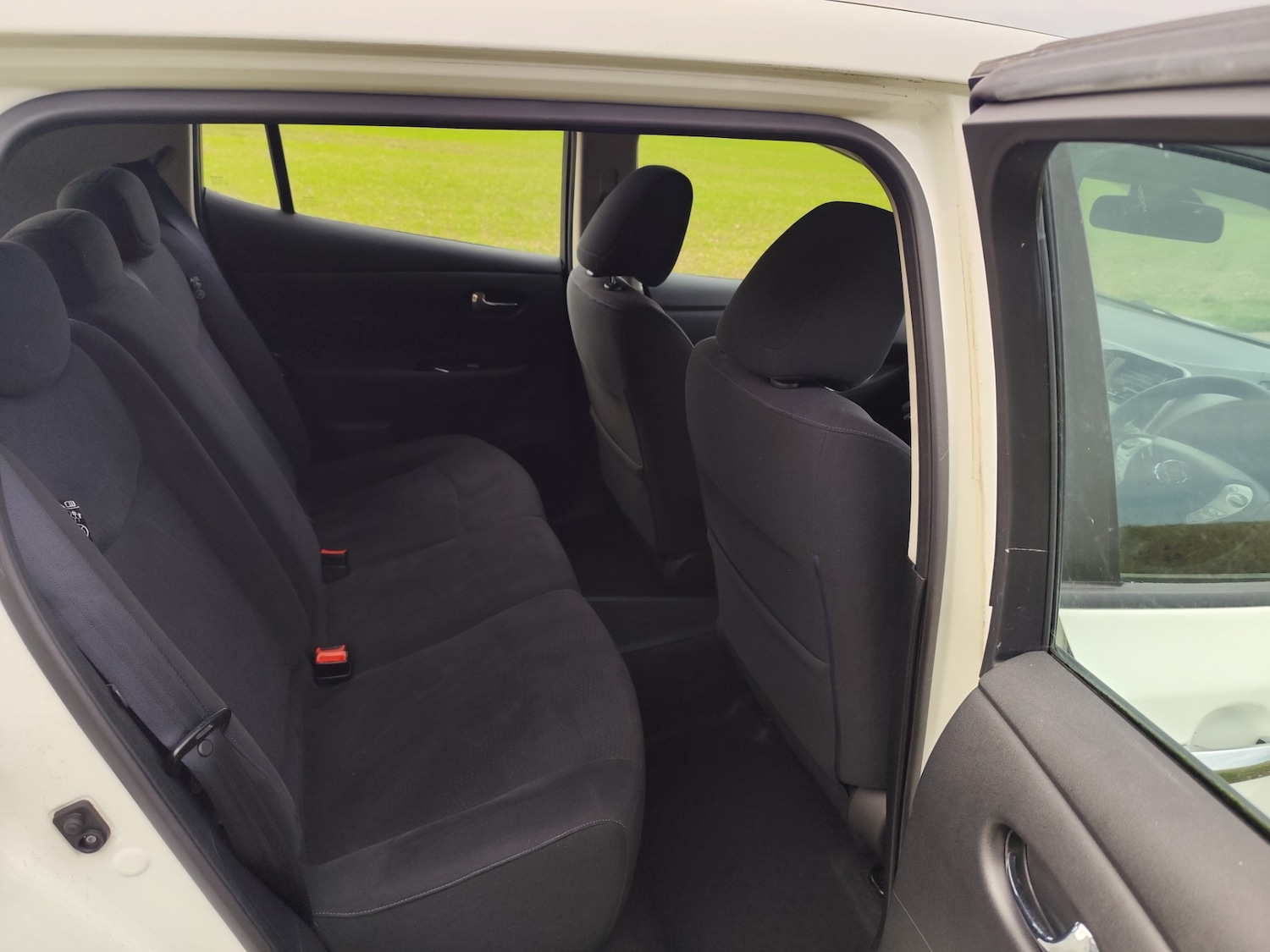 Used Nissan Leaf 2017 for sale - 76554393: Photo 15