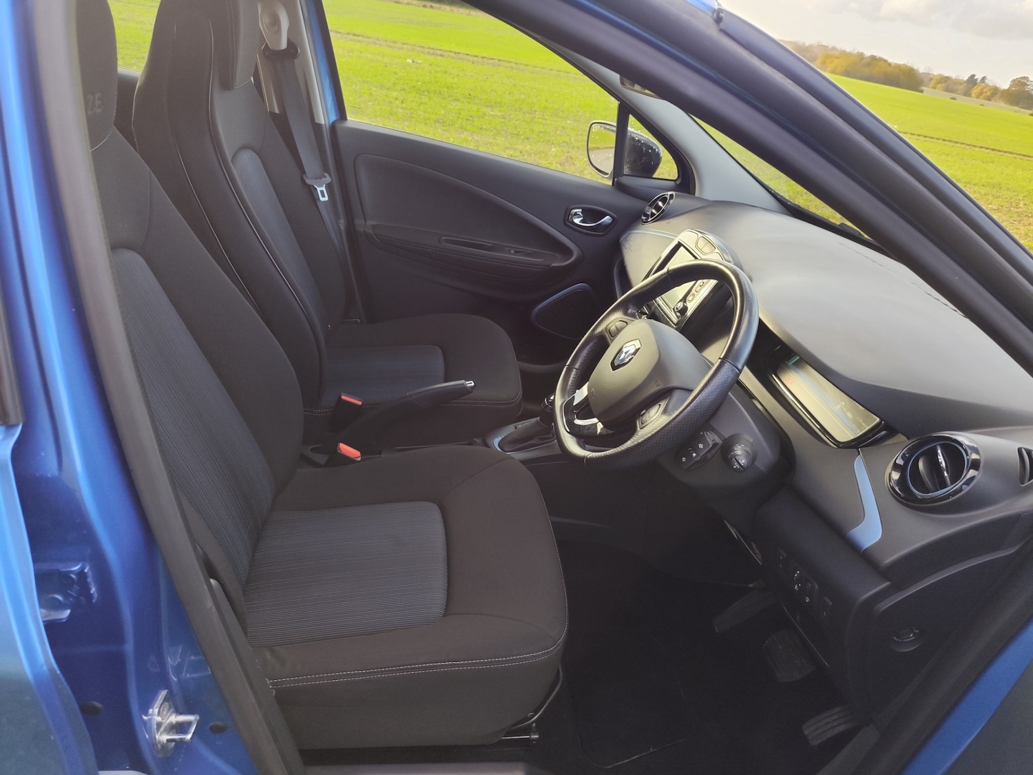 Used Renault Zoe 2018 for sale - 76738002: Photo 19