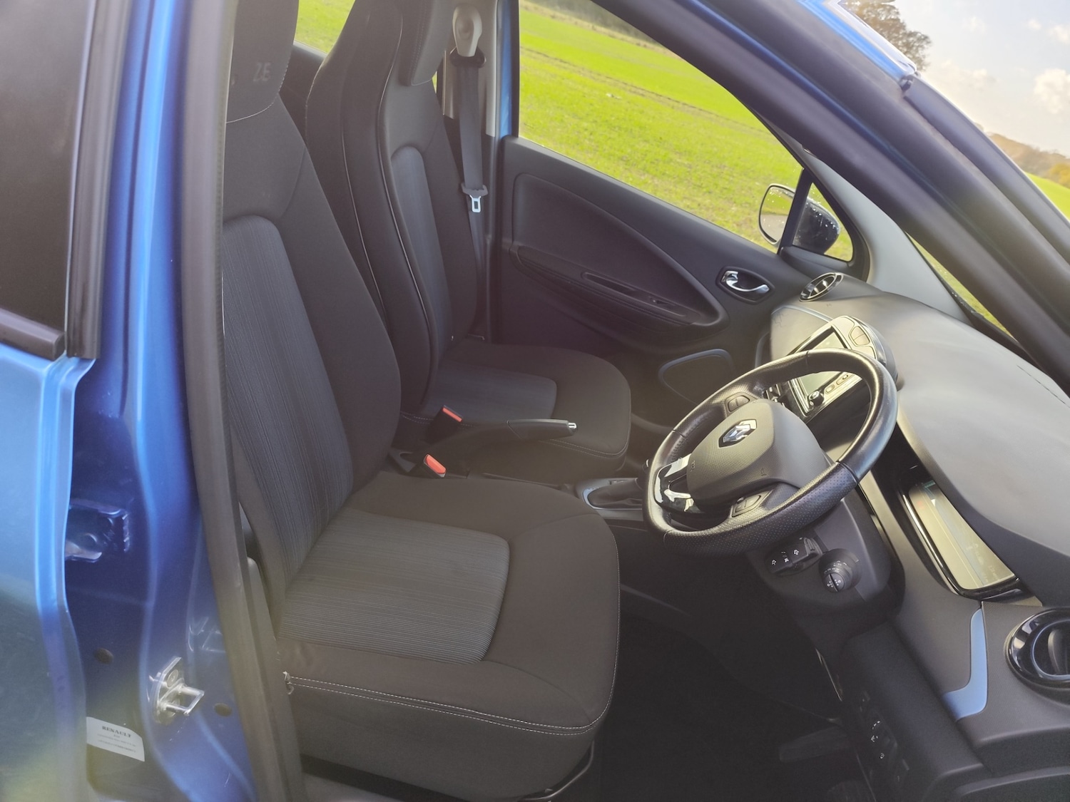 Used Renault Zoe 2018 for sale - 76738002: Photo 20