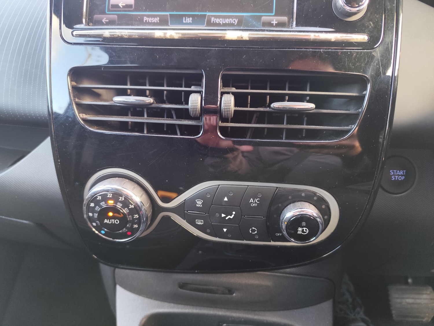 Used Renault Zoe 2018 for sale - 76738002: Photo 27