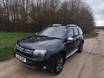 Used Dacia Duster 2015 for sale - 77803457: Photo