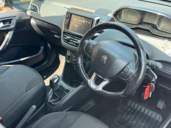 Used Peugeot 208 2016 for sale - 74989193: Photo