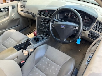 Used Volvo S60 2003 for sale - 79279435: Photo