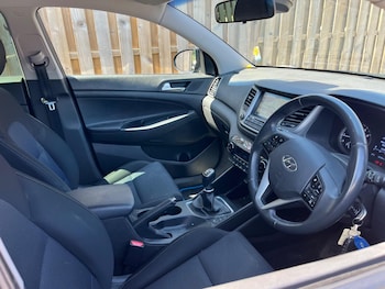 Used Hyundai TUCSON 2017 for sale - 79279968: Photo