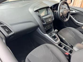 Used Ford Focus 2017 for sale - 79720496: Photo
