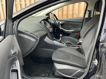 Used Ford Focus 2017 for sale - 79720496: Photo