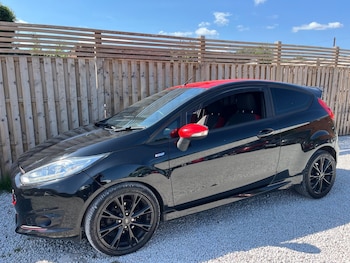 Used Ford Fiesta 2016 for sale - 79279249: Photo