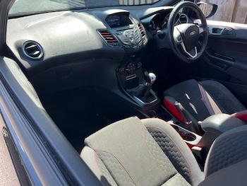 Used Ford Fiesta 2016 for sale - 79279249: Photo