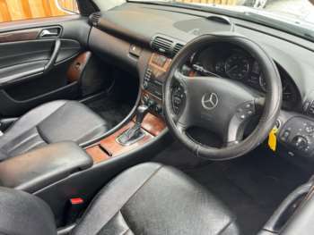 Used Mercedes-Benz C-Class 2005 for sale - 74965366: Photo