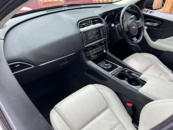 Used Jaguar F-Pace 2017 for sale - 74875617: Photo
