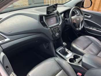 Used Hyundai Santa Fe 2017 for sale - 74850330: Photo